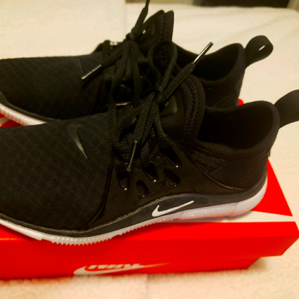 Nike Acalme Shoes w/box